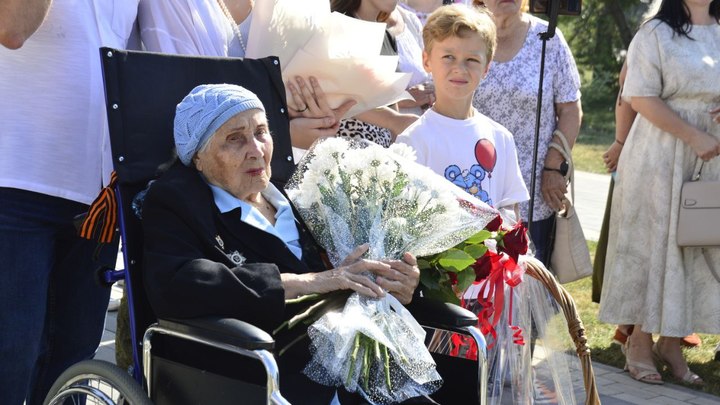 В Новокузнецке поздравили со 100-летием ветерана