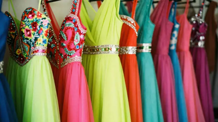 Вандалы изрезали платья Аниты Цой на 6 миллионов рублей перед концертом в Кремле