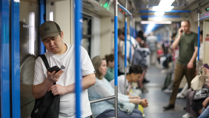 Мигрантам придётся подтверждать своё местоположение: новые правила