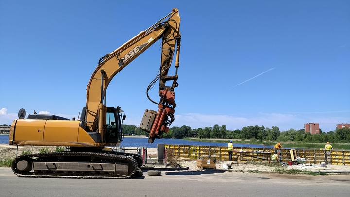 Появились подробности падения автокрана на Рябиновой в Горячем Ключе