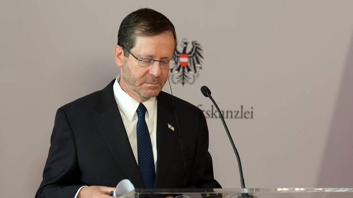 Президент Израиля заявил, что беспорядки в Махачкале похожи на погром