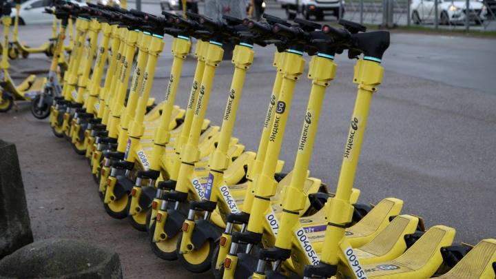 Штрафы за подростков на самокатах взлетели с 10 до 30 тысяч рублей