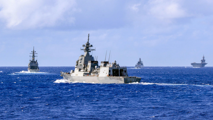 Удар в спину: Франция стала первой жертвой нового военного блока США против Китая