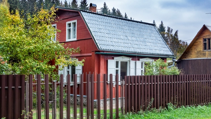 Баню регистрировать надо, туалет - нет: В Россреестре развенчали миф о новых налогах на дачные строения