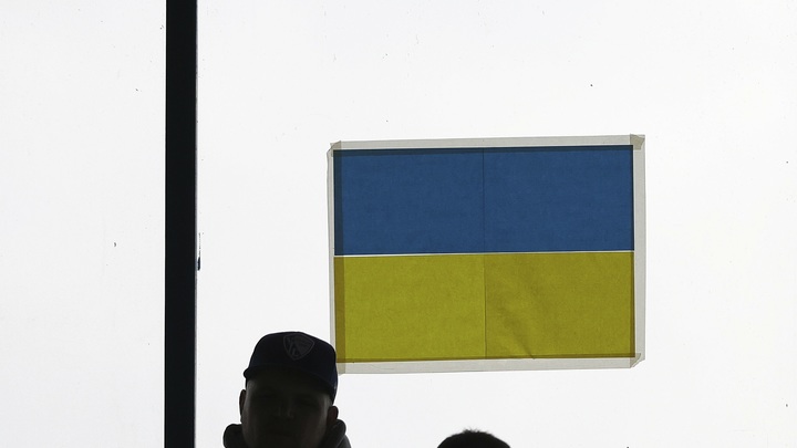 В Словакии выбросили украинский флаг: Конфуз засняли с нескольких ракурсов