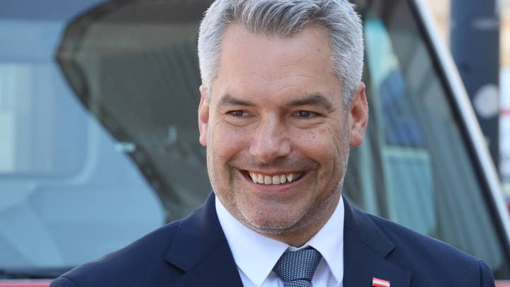 Канцлер Австрии: Украина и Молдавия не войдут в ЕС, но им подойдёт подготовительная зона