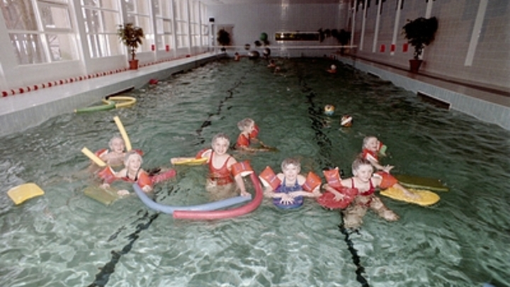 Набор в бесплатные детские группы проводят во Дворце водных видов спорта в Краснодаре