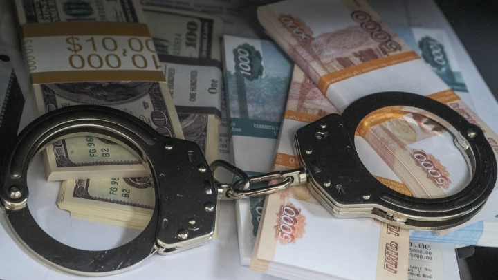 Пачка денег, быстросуп и вертолёт с Киркоровым: В Москве задержали необычного бизнесмена