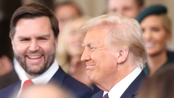 Трамп приостановил поставки помощи Киеву на 90 дней