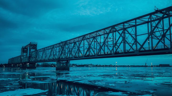 В Архангельске теплоходы готовят к летней навигации