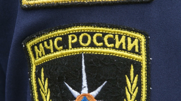 Один погиб: На месте горящих судов в Керченском проливе спасатели начали поисковую операцию