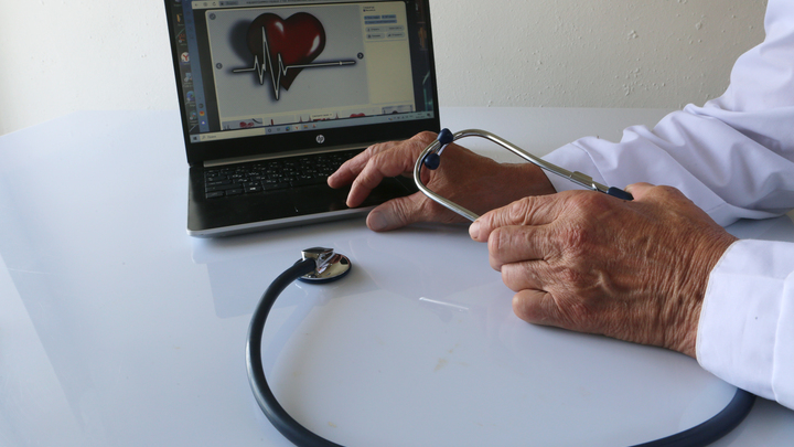 Кардиолог: зимой возрастает нагрузка на сердце