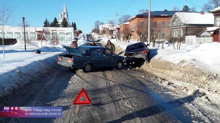 Четыре человека пострадали в ДТП в Ивановской области