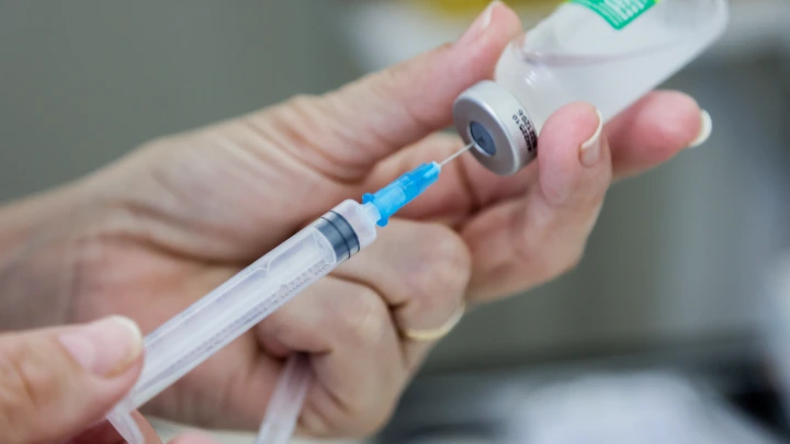 Вакцины, которые могут спасти: в России новые препараты против рака получили одобрение