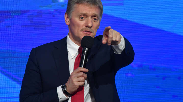 Песков: в Кремле ведутся дискуссии о статусе Зеленского