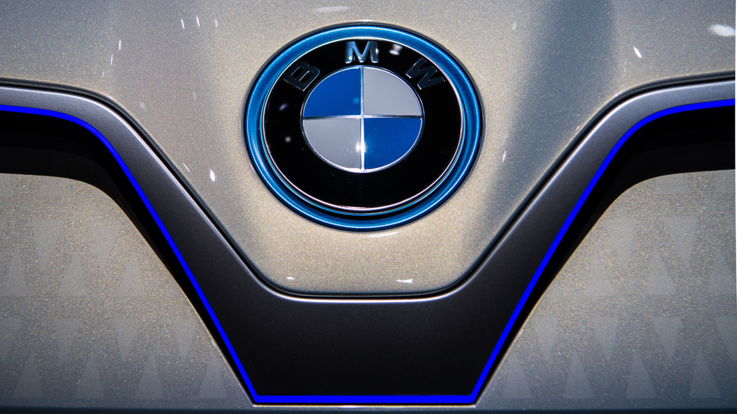 BMW предупредила об опасности возгорания миллиона Z4, X3 и X5 BMW предупредила об опасности возгорания миллиона Z4, X3 и X5