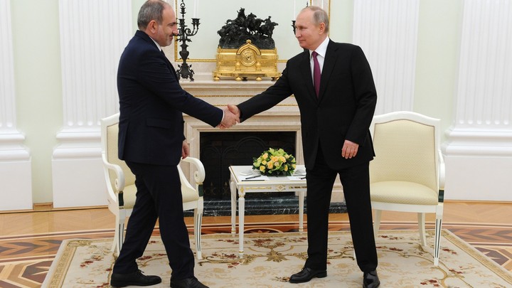 Пашинян объявил карантин из-за Путина: Премьер Армении собрался в Москву