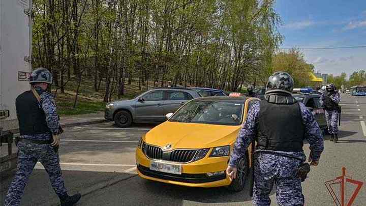 В Новосибирске расстрелявшие не ту машину росгвардейцы получили условные сроки