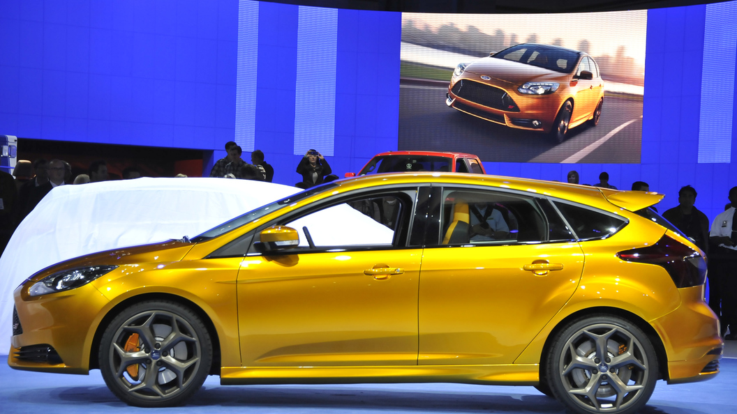 Hyundai Solaris грозит свергнуть Ford Focus с первого места самых популярных машин в Москве Hyundai Solaris грозит свергнуть Ford Focus с первого места самых популярных машин в Москве