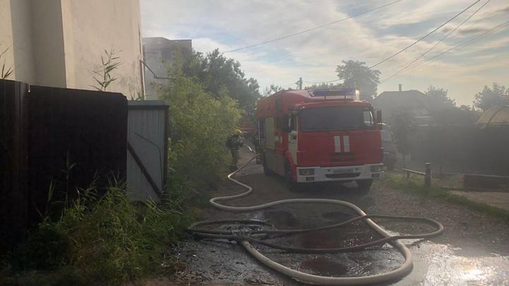 В Ростове ограничили движение из-за крупного пожара