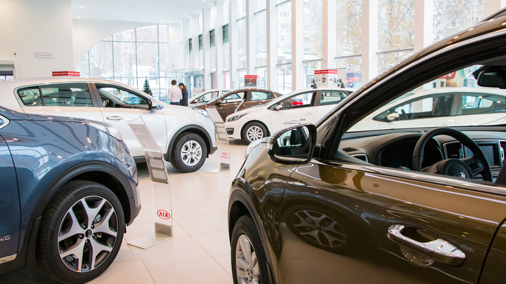 Как выживают российские автодилеры в условиях санкций
