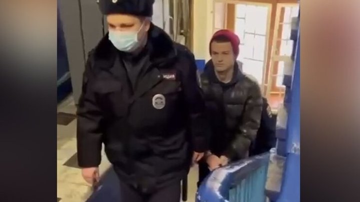 В московском метро полицейские задержали 20-летнего жителя Ростовской области