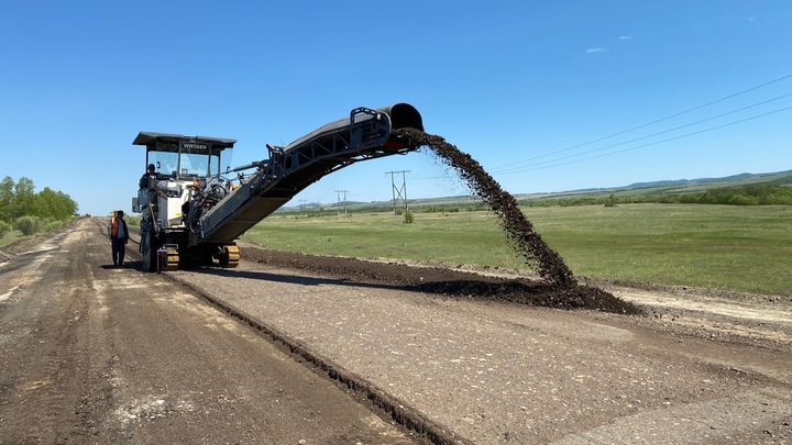 Связующее звено: в Балейском районе начали ремонтировать трассу на Шелопугино