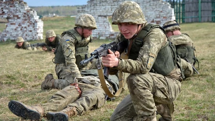 Украинские боевики начали перестрелки в Бахмуте — Марочко