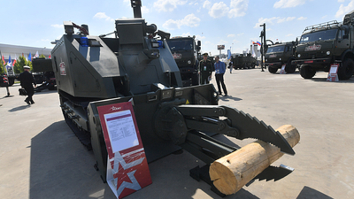 Русские конструкторы работают над созданием военного робота Маркер для СВО