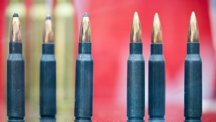 Девушка погибла во время стрельбы на индийской свадьбе, а жених сбежал