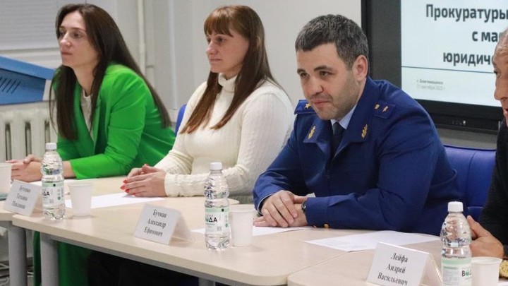 Работа санитаром и встреча с каннибалом: Что известно о новом прокуроре Новосибирской области