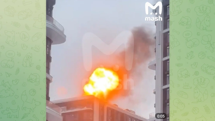 Взрыв на крыше элитного ЖК Остров в Москве попал на видео