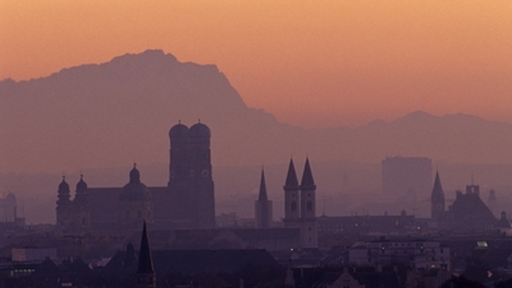 У нас такого и близко нет. Русский выдал все прелести жизни в Германии