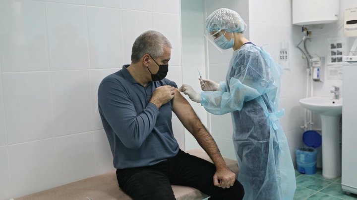 В Ростовской области не зарегистрировали серьезных побочных эффектов после вакцинации от COVID-19
