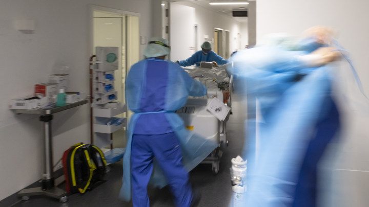 Главный инфекционист США назвал самую уязвимую для омикрона группу людей