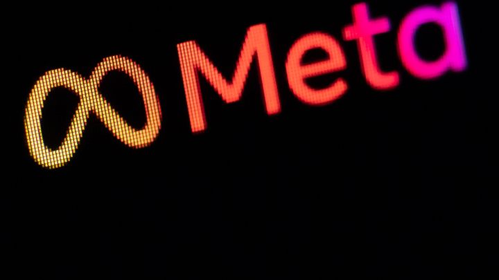 Meta разрешила оскорблять русских. Захарова задала корпорации неудобный вопрос