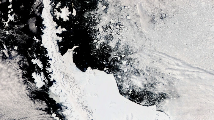 Загадочные гудящие саркофаги в Антарктиде - учёные ломают голову: Что это такое?