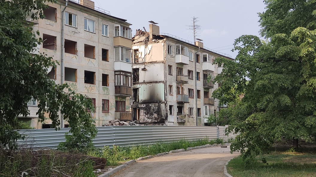 В комнате воняет кислятиной