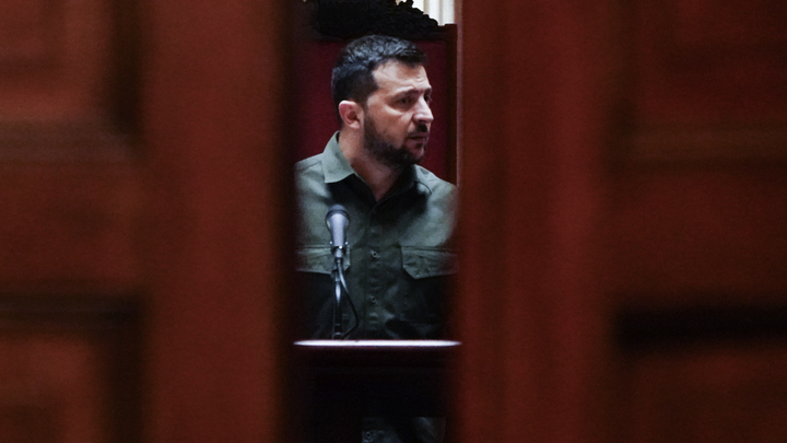 Три причины: Политолог объяснил, почему Украине не светит перенос американского ВПК