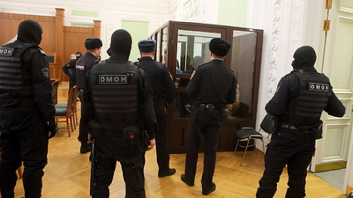 Что грозит депутату Сергею Мамонтову, который переехал ребёнка и бросил его на дороге
