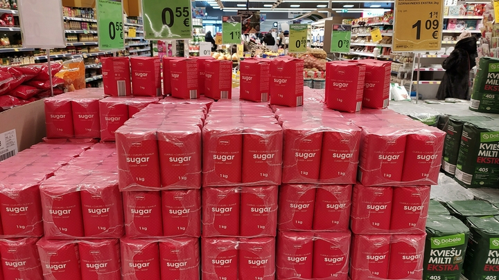 В магазинах Нижнего Новгорода могут ограничить продажу сахара в одни руки килограммом