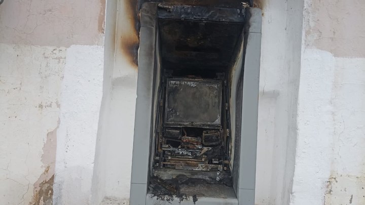 В Челябинской области мужчина дистанционно поджёг банкомат