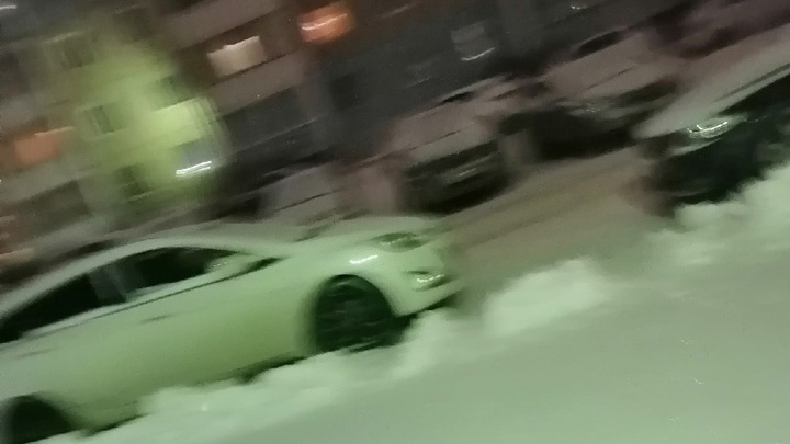 Жители Челябинска рассказали о ДТП с 13 автомобилями на въезде в Екатеринбург