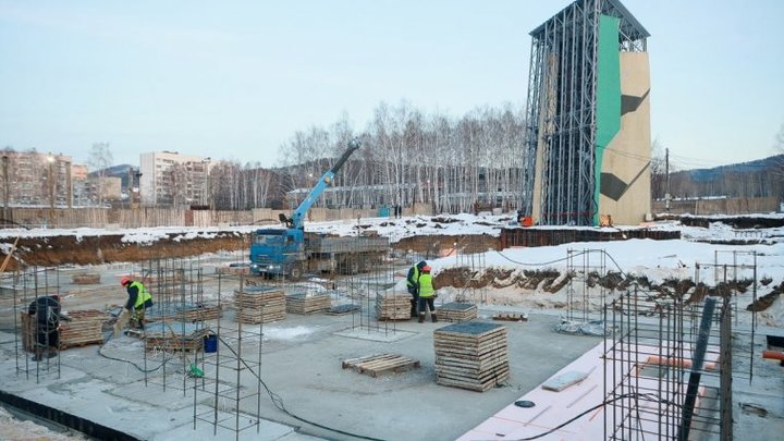 Текслер поторопил строительство Центра скалолазания в Челябинской области