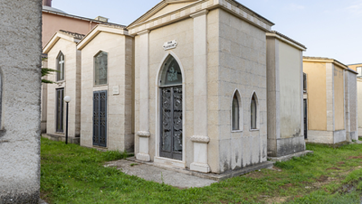 «Коммерсант»: жители Парижа поборются в лотерее за места на кладбищах