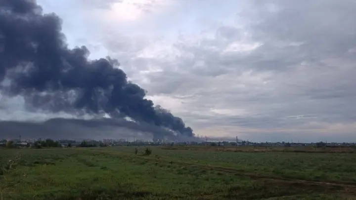 Дроны ВСУ нанесли удар по Самарской области. Звуки взрывов, очевидцы сообщили о возгорании на территории завода: подробности