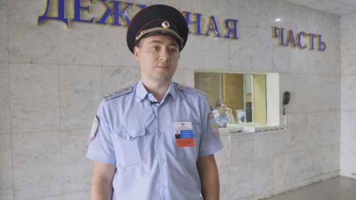 Сотрудник ГИБДД в свой выходной спас водителя из горящего авто в Челябинской области