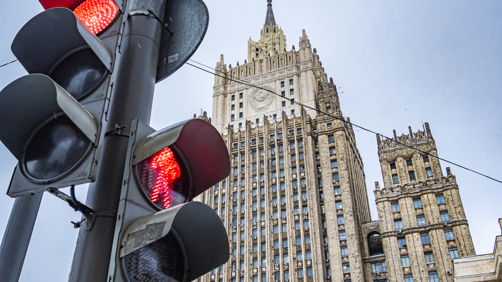 Россия заявила Канаде решительный протест