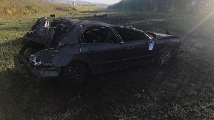 Пьяный водитель перевернулся в Самарской области, еще двое из кювета доставлены в больницу