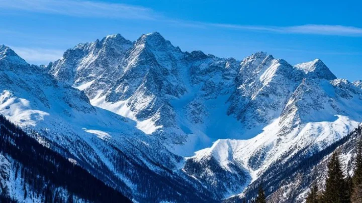 Не надо тревожить: Альпинист выступил против эвакуации погибшей Наговициной